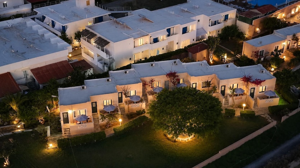 Golden Bay Apartments-Garden Haven 11/87