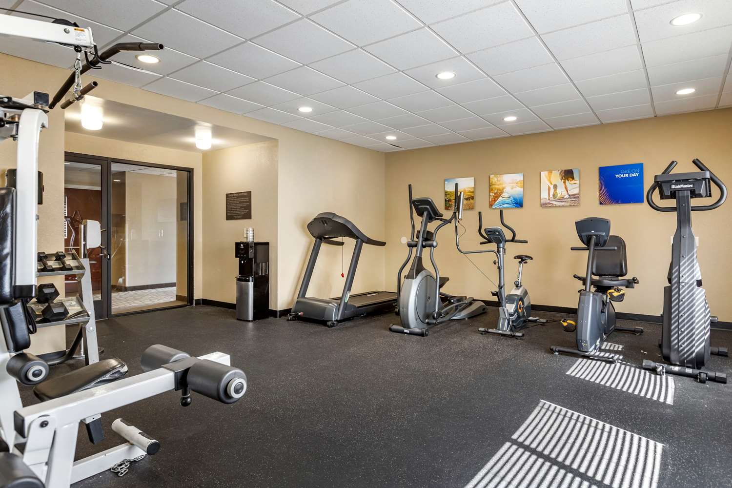Comfort Inn Warren - Detroit North 13/28