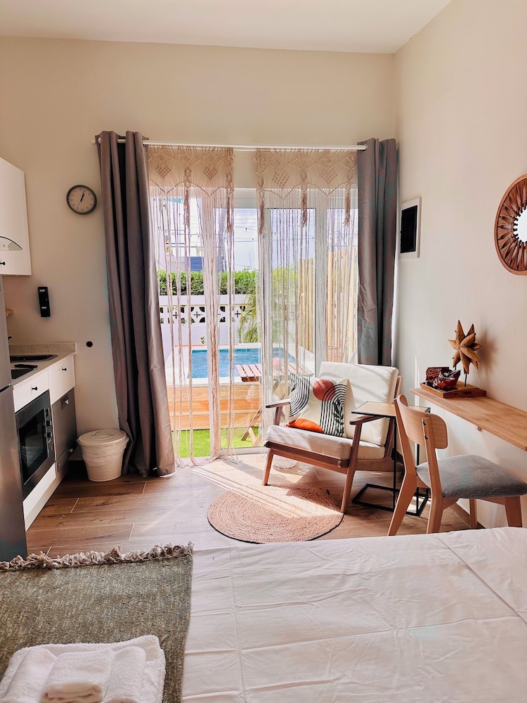 The Vistalmar Ocean View Apartments 28/50