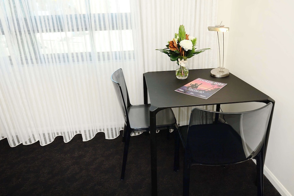 Oaks Gladstone Grand Hotel 47/72