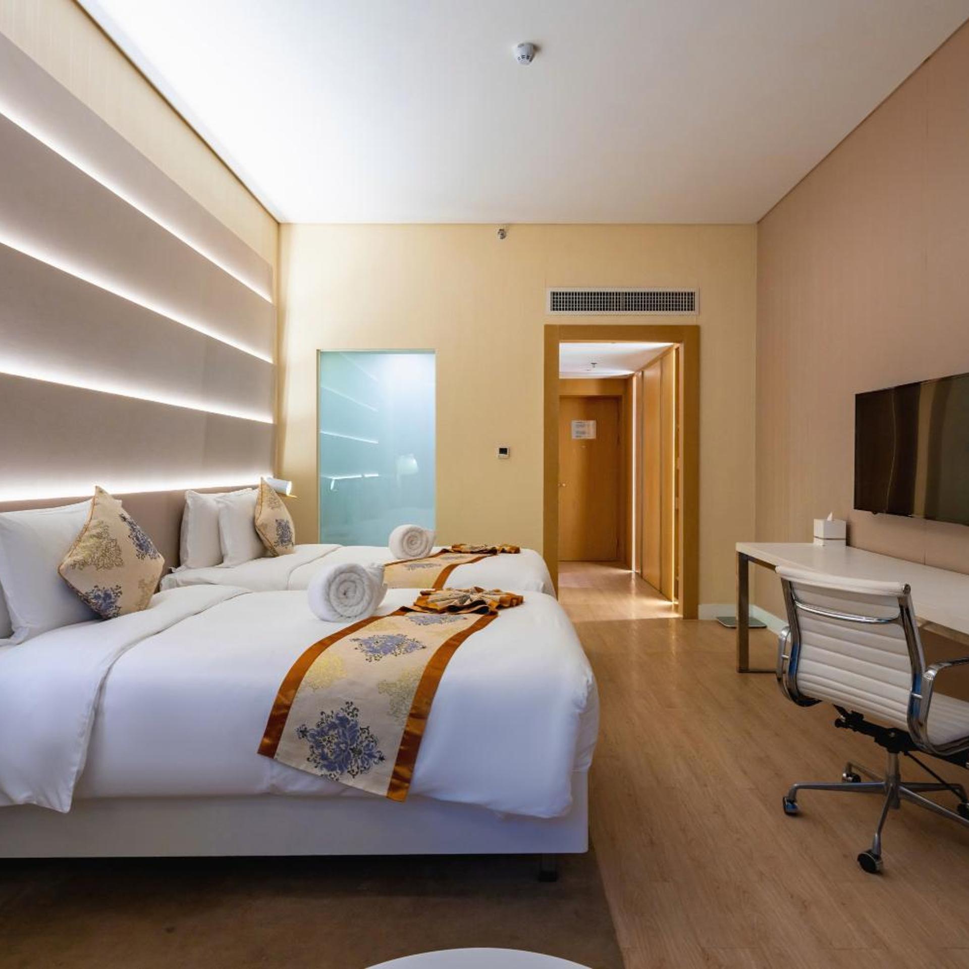 Sanya Phoenix Airport Hotel 13/86