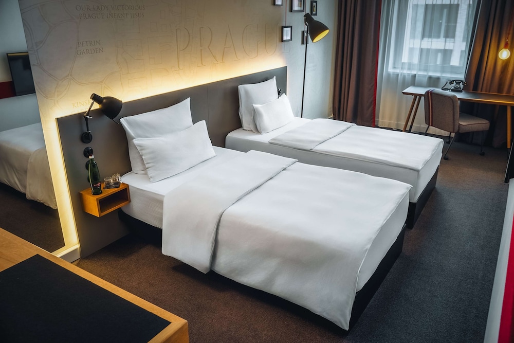Hotel PULSE8 9/62