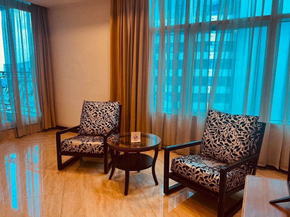 Inter Luxury Hotel 56/75