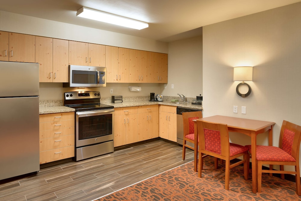 Hampton Inn & Suites Orem 37/43