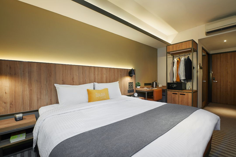 Adjoining, 2 Rooms