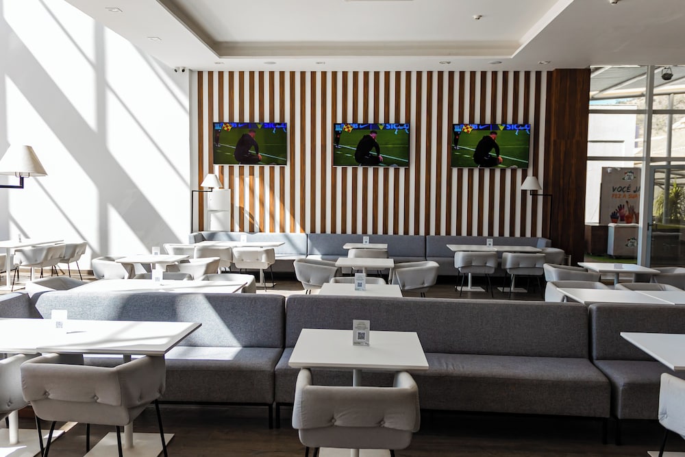 Taua Hotel e Convention Alexania 34/44