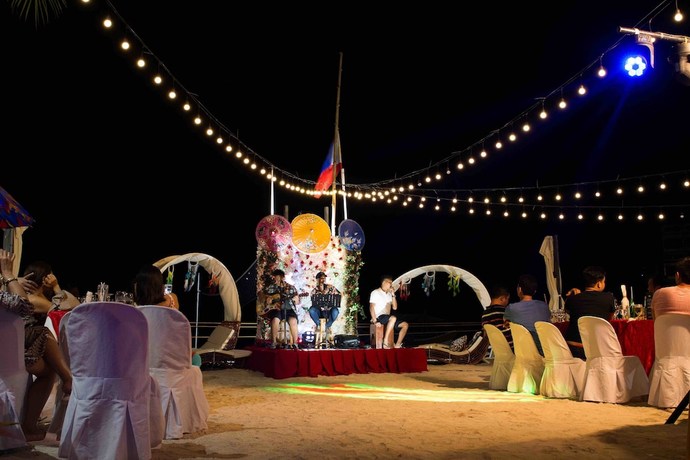 Jellys Haven Resort 25/35