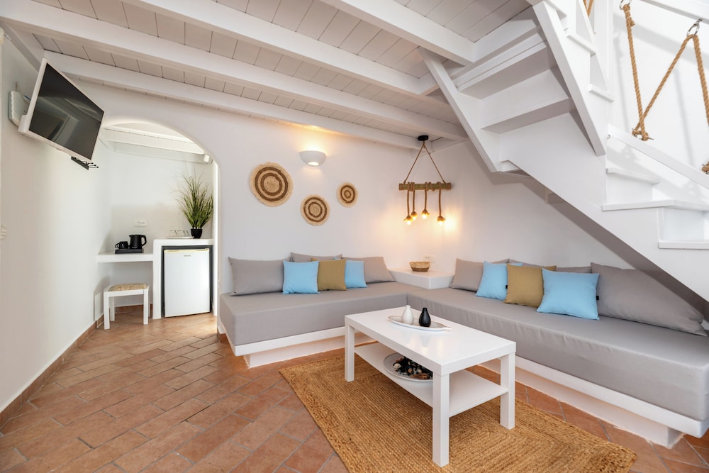 Seaside Beach Hotel 75/100