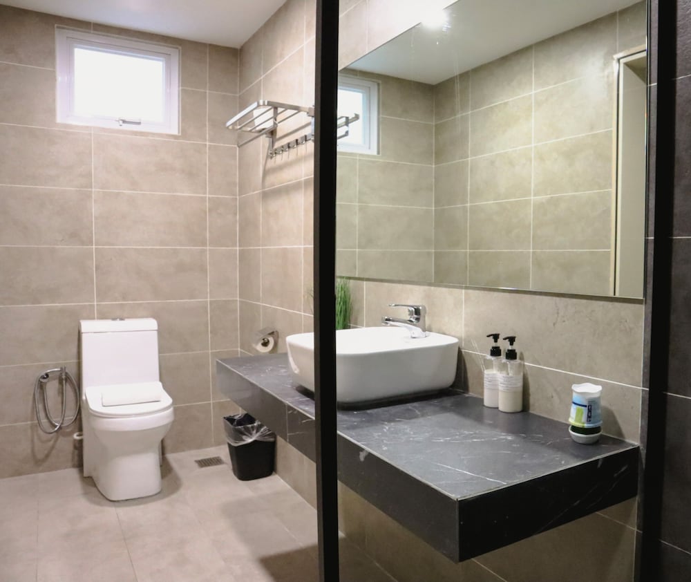 Deco Home @Aru Suites 49/50