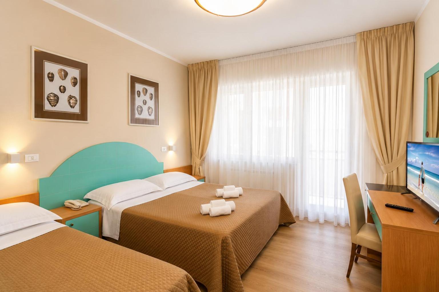 غرفة ثلاثية بشرفة، Hotel Stella D'italia 4/8