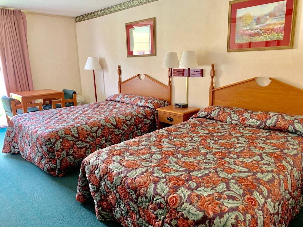 Ramada by Wyndham Lumberton NC North 26/60