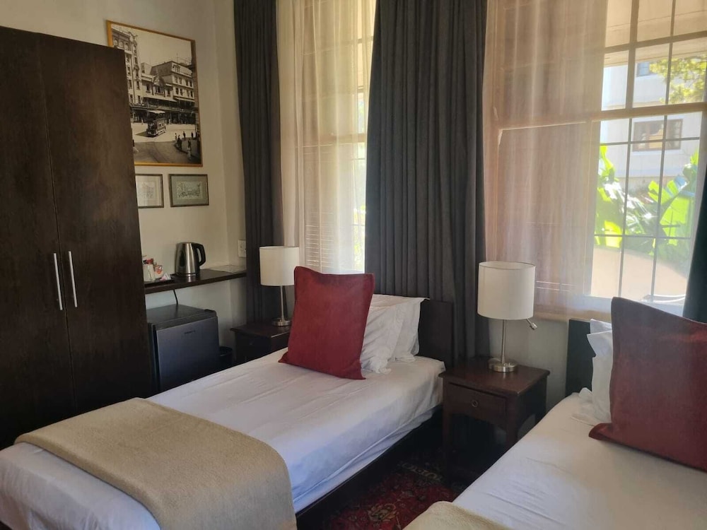 Standard, Twin Beds