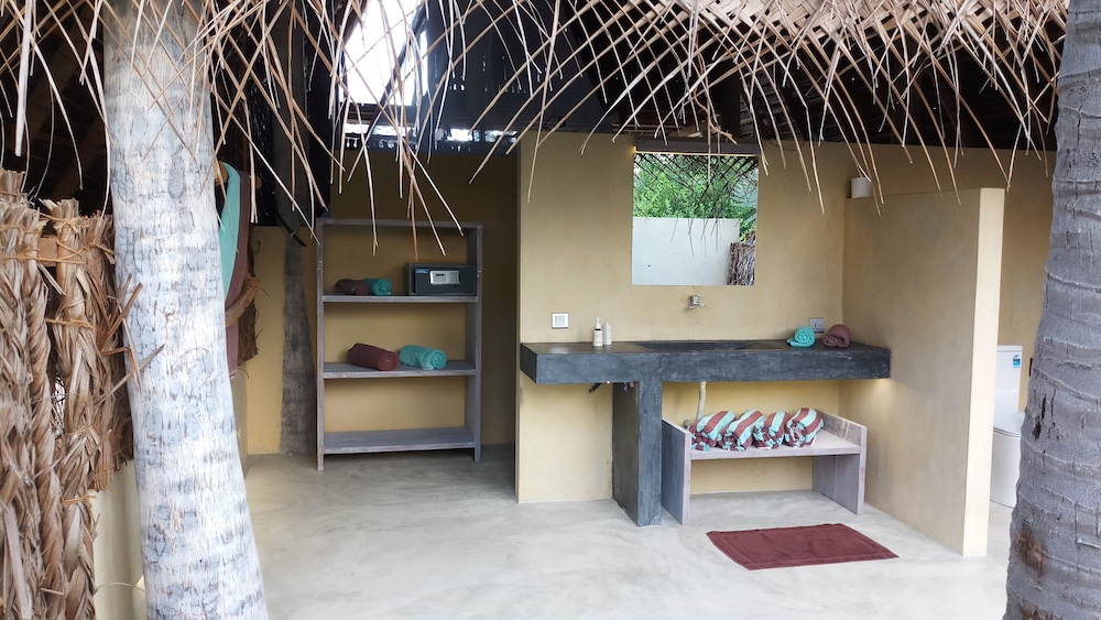 Elements Beach & Nature Resort 10/50