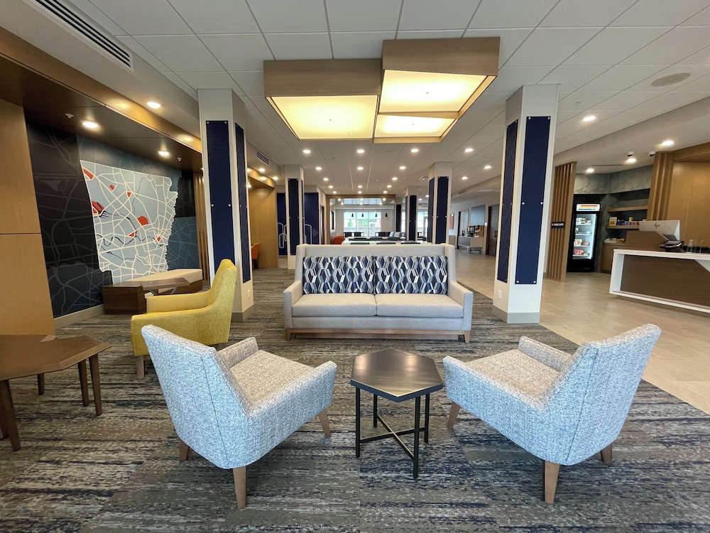 Holiday Inn Express & Suites Ft. Smith Airport, an IHG Hotel 48/75
