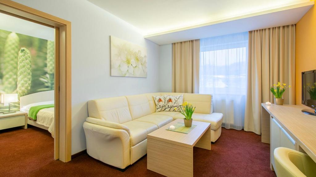 Hotel Slovan 76/100