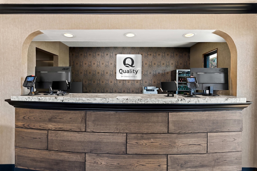 Quality Inn & Suites Dumas, AR 4/33