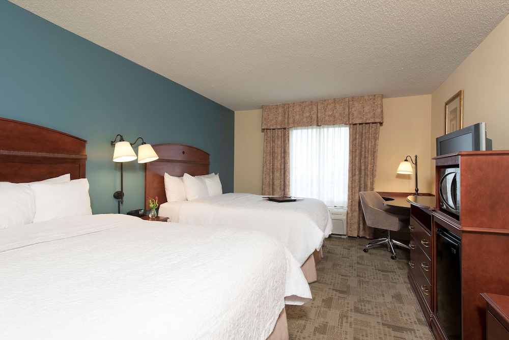 Hampton Inn Suites Bloomington Normal 22/48