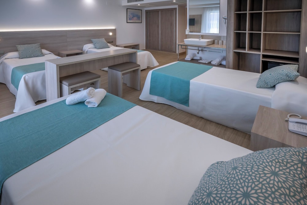 غرفة عائلية بثلاثة أسرّة بشرفة، 4R Salou Park Resort II 6/10