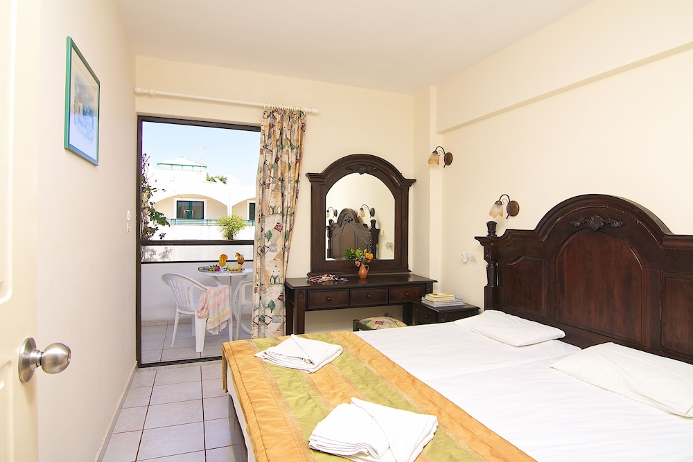 Trefon Hotel Apartments and Family Suites 21/73