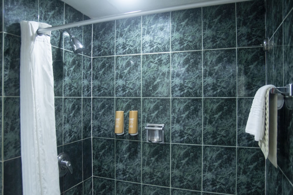 Emporio Ixtapa 50/50