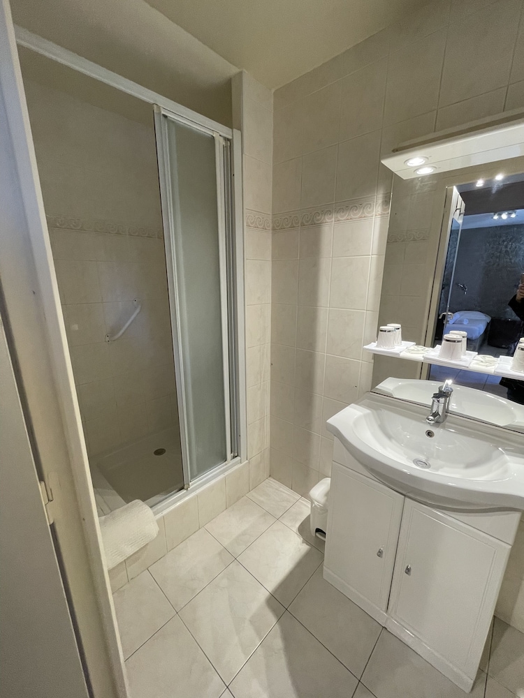 Hotel Les Cigalons 24/25