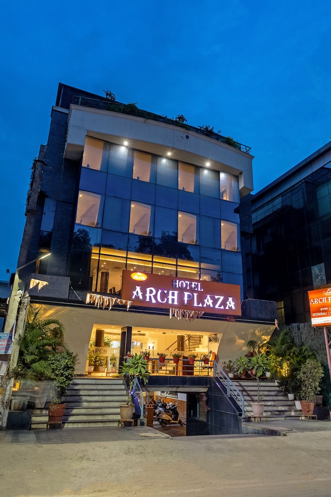 Hotel Arch Plaza 6/58