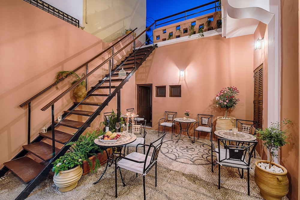 SPERVERI BOUTIQUE HOTEL 64/77