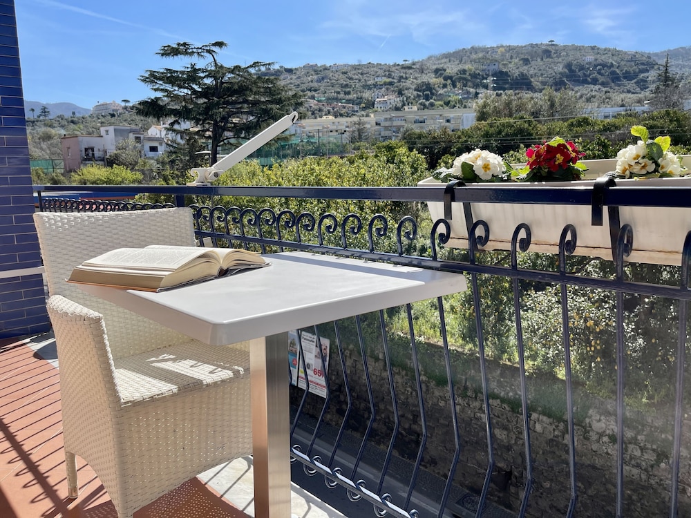 Bougainvillea Relais 35/50