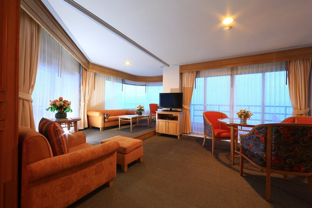 Khanom Golden Beach Hotel 40/59
