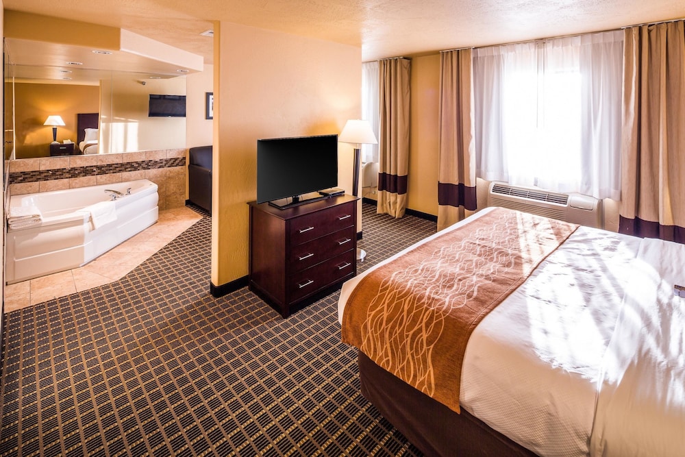 Comfort Inn and Suites Gunnison-Crested Butte 11/26