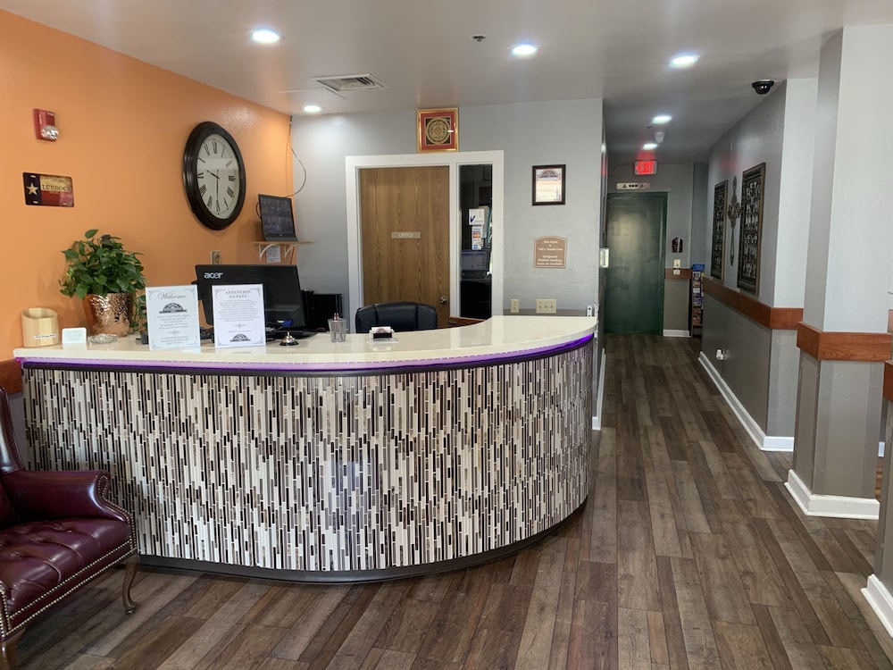 Guest House Inn Medical District near Texas Tech Univ photo5