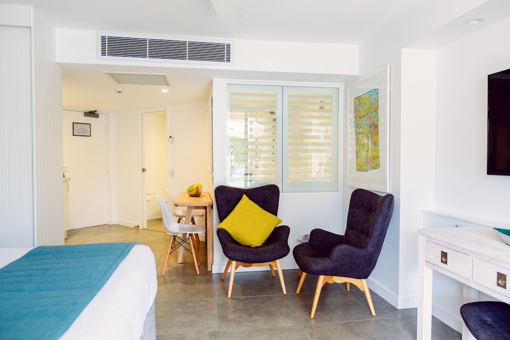 NETANYA NOOSA 36/41