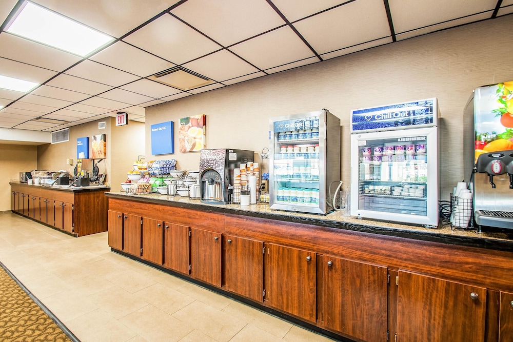 Comfort Inn Falls Church - Tysons Corner 26/35