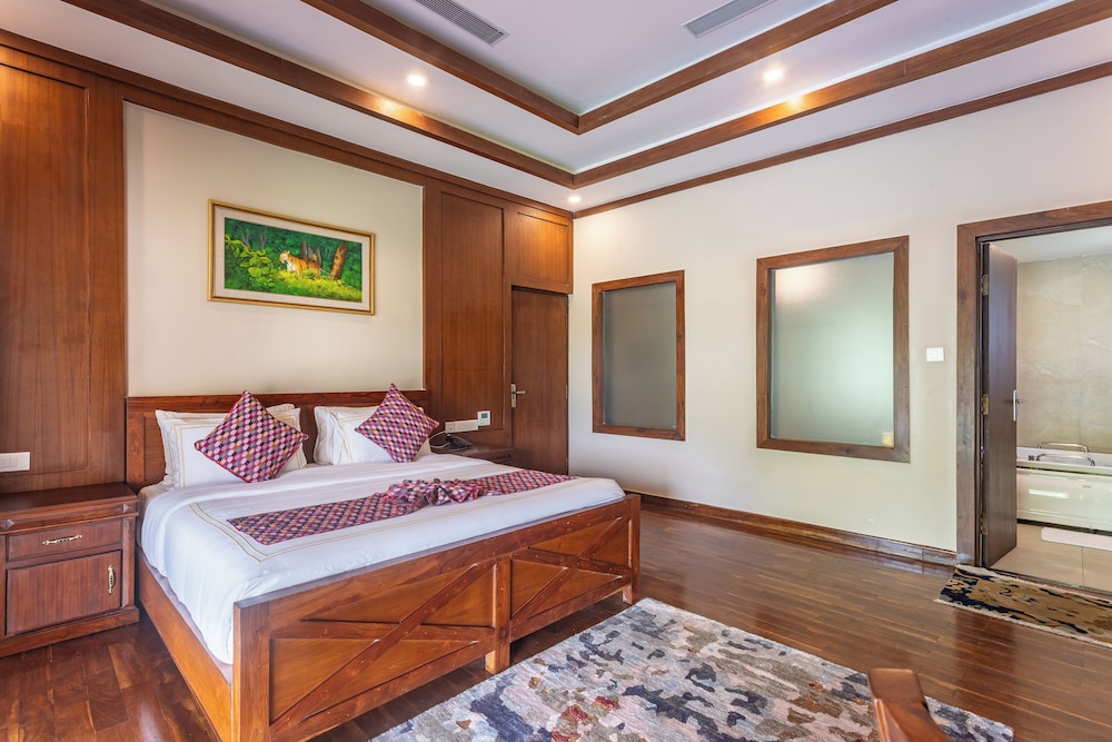 River Bank Jungle Resort 27/51