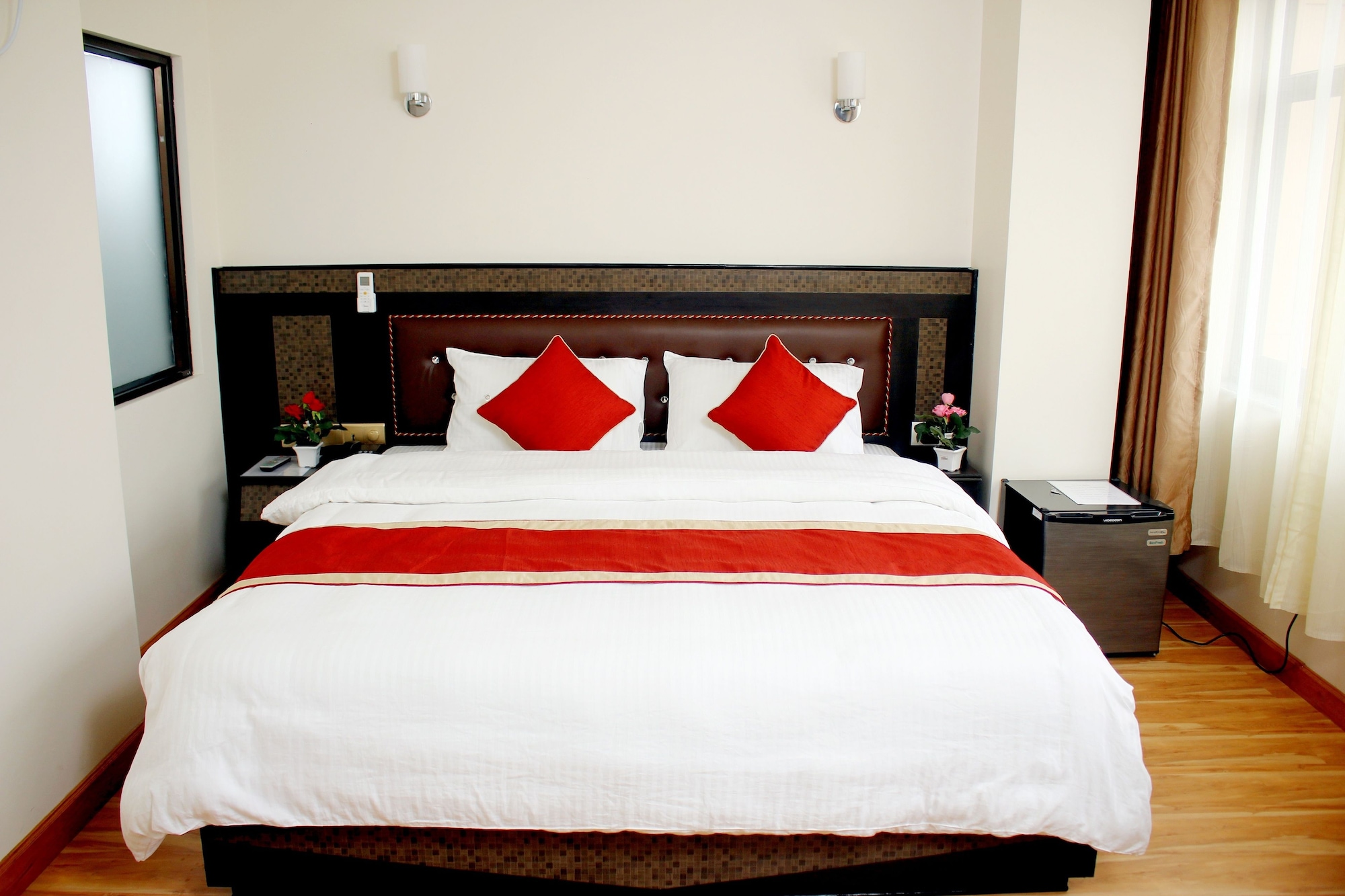 2 BEDROOMS, DELUXE, DOUBLE OR TWIN BED, VALLEY VIEW, ACCESSIBLE