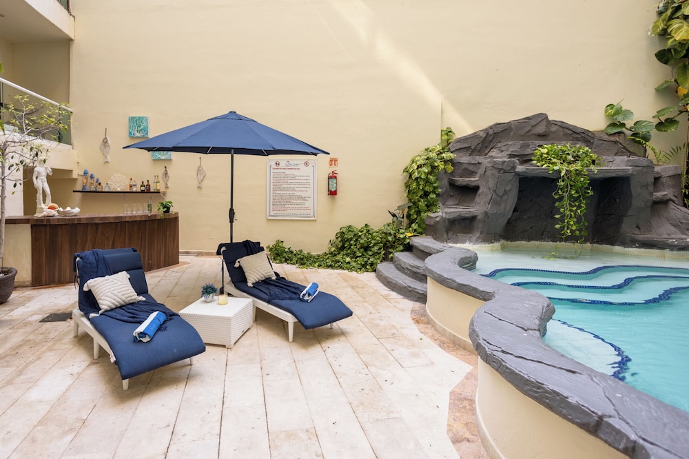 Chairs Resort By the Sea 23/49