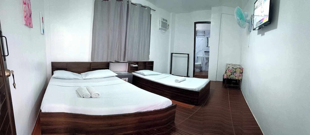 Lolas Lodge 16/59