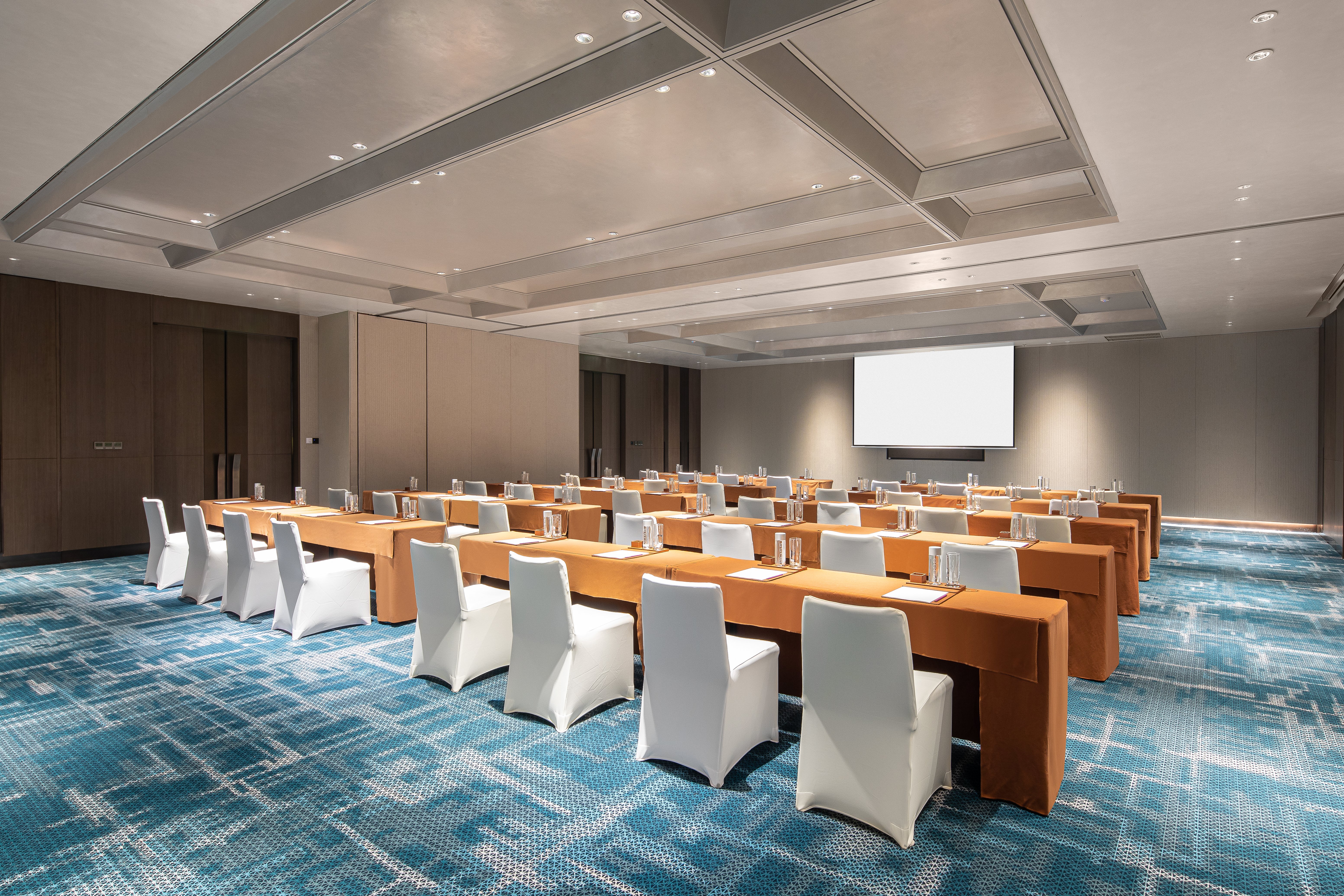 Crowne Plaza Shanghai Hongqiao 35/50