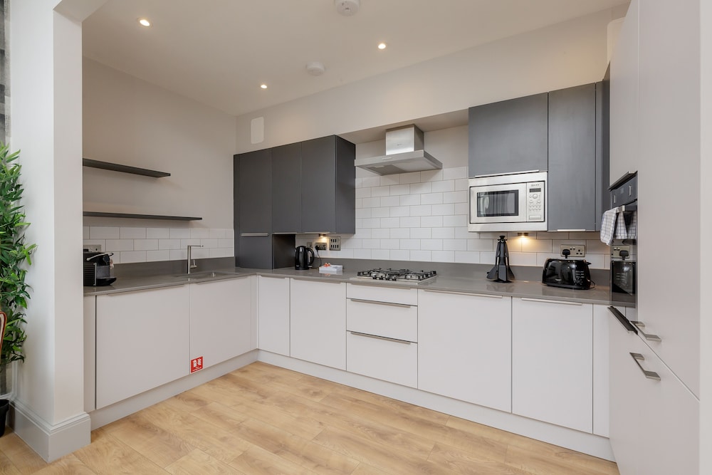 Destiny Scotland - Princes St Residence 3/50