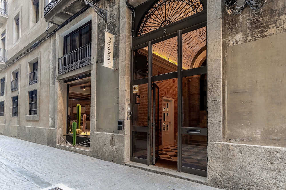 Enjoybcn Colon Apartments Barcelona 40/50