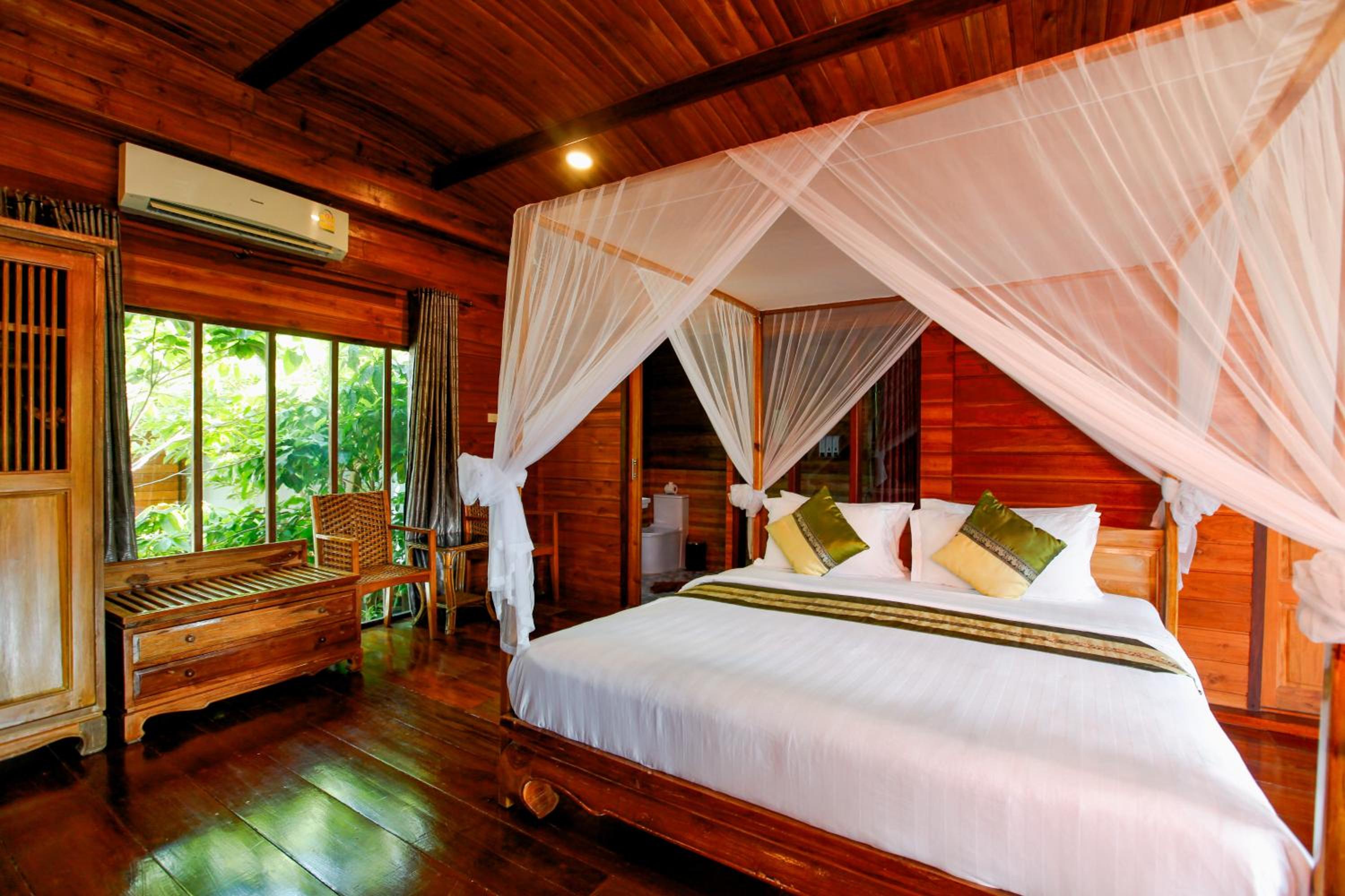 Deluxe Thai Pool View