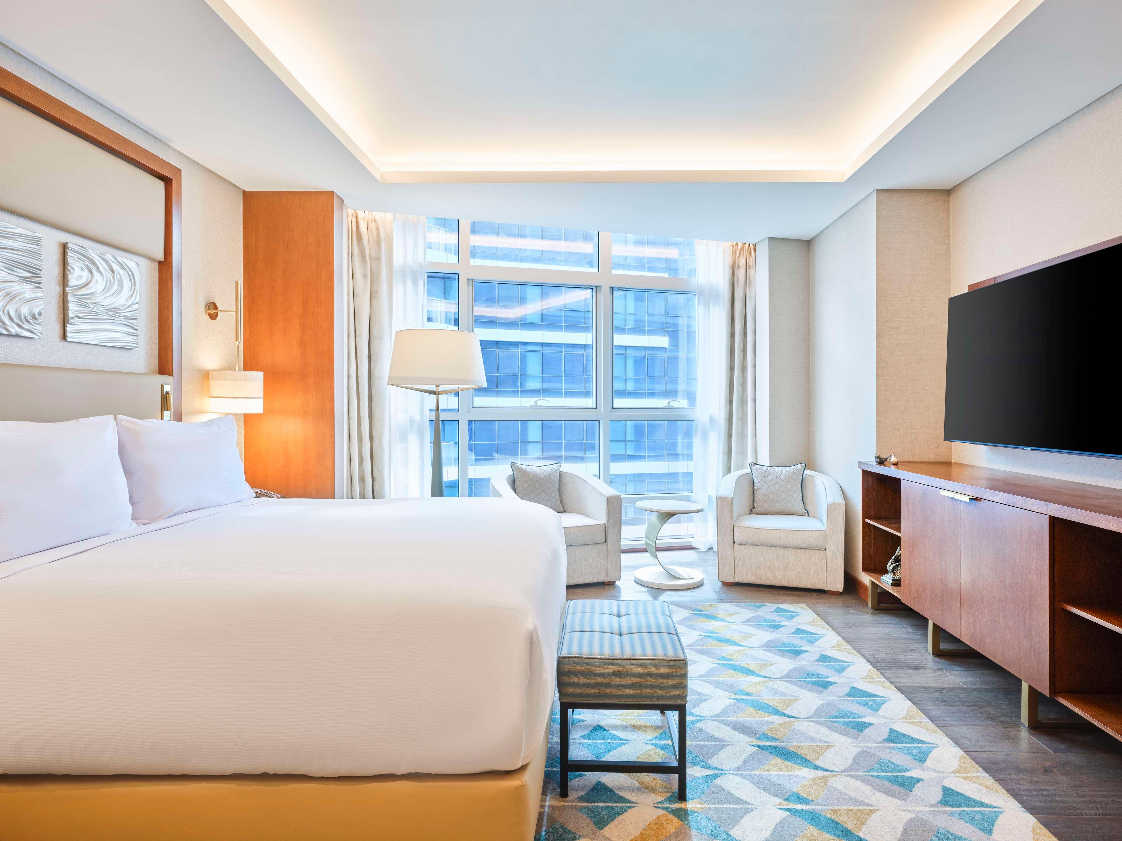 2 BEDROOMS, CONNECTING, FAMILY, SUITE