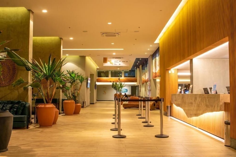 Hot Beach Suites 9/50