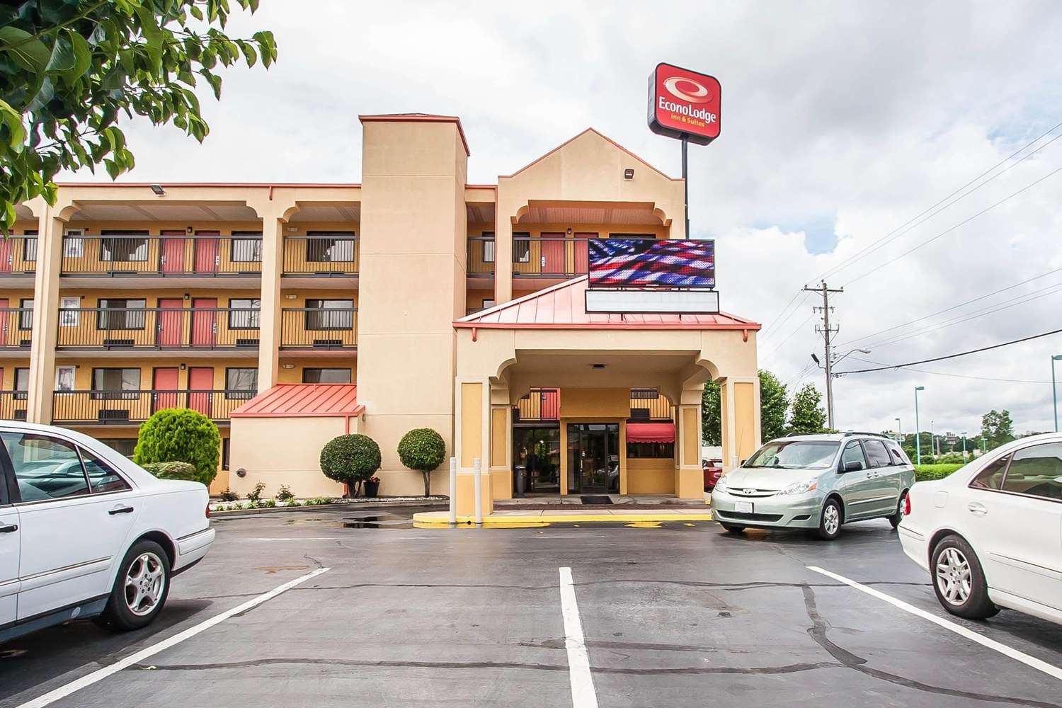 Econo Lodge Inn & Suites Memphis 13/14