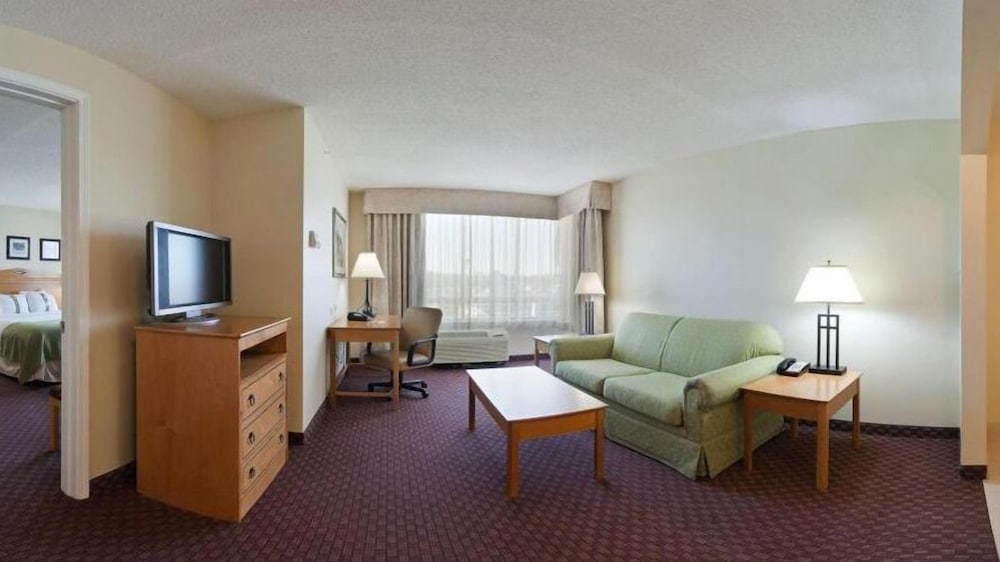 Holiday Inn Santee 43/71
