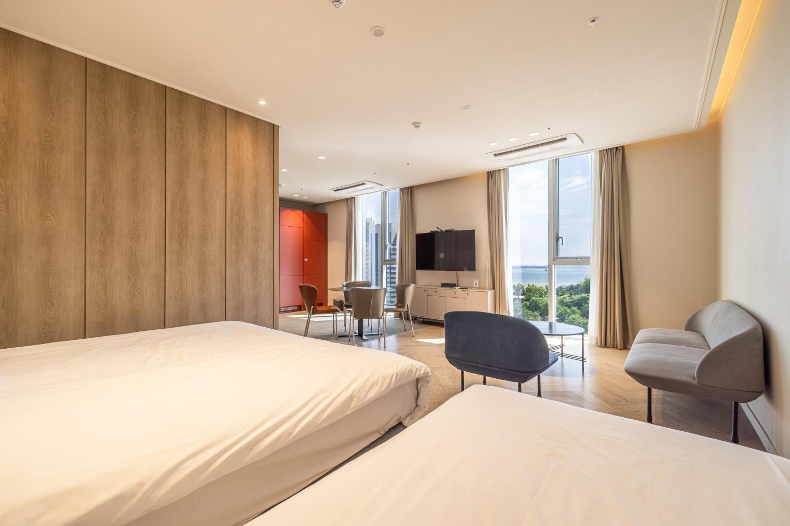 PREMIER, TRIPLE, OCEAN VIEW