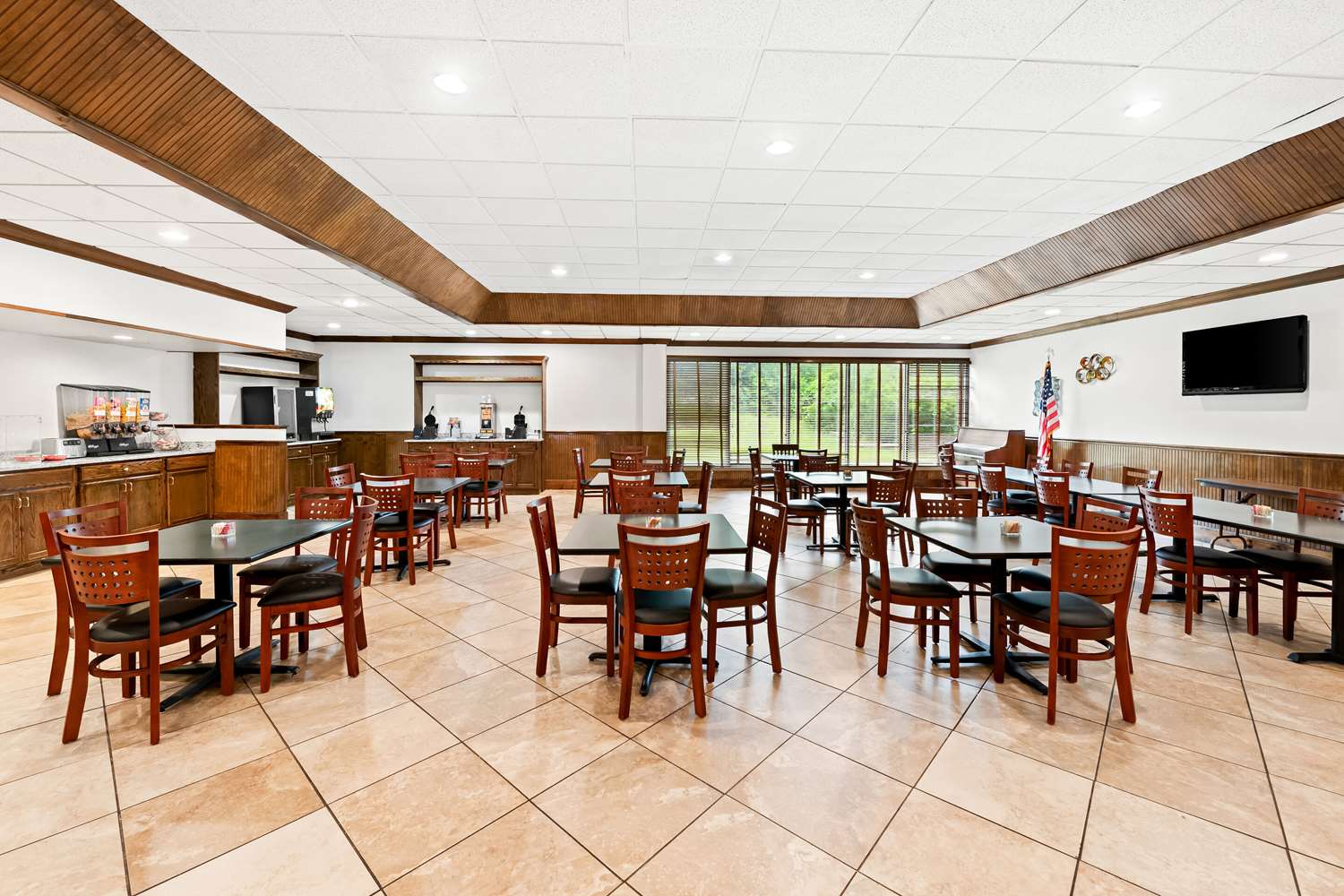 restaurant cafeteria