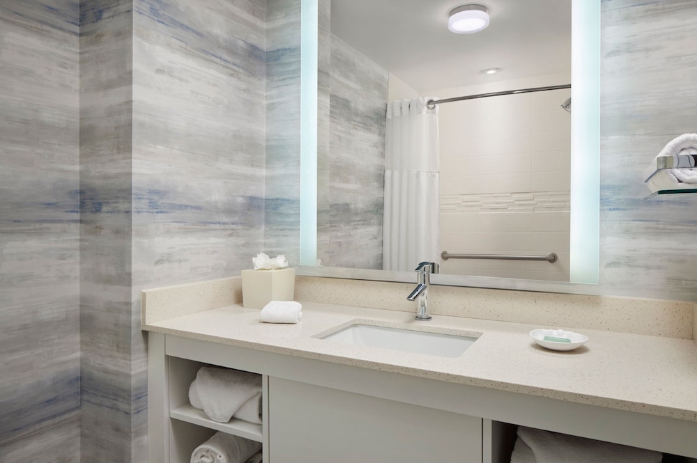 Studio, 2 Queen Beds, Ocean Front, Sofa, Accessible، Bethany Beach Ocean Suites Residence Inn 2/2