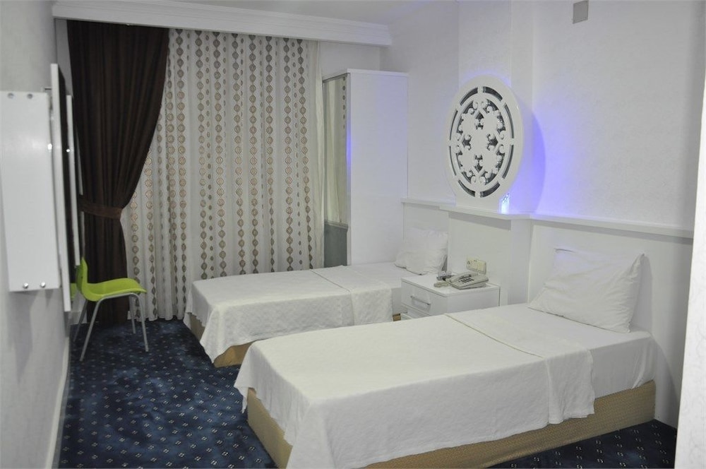 Kar Hotel 14/50