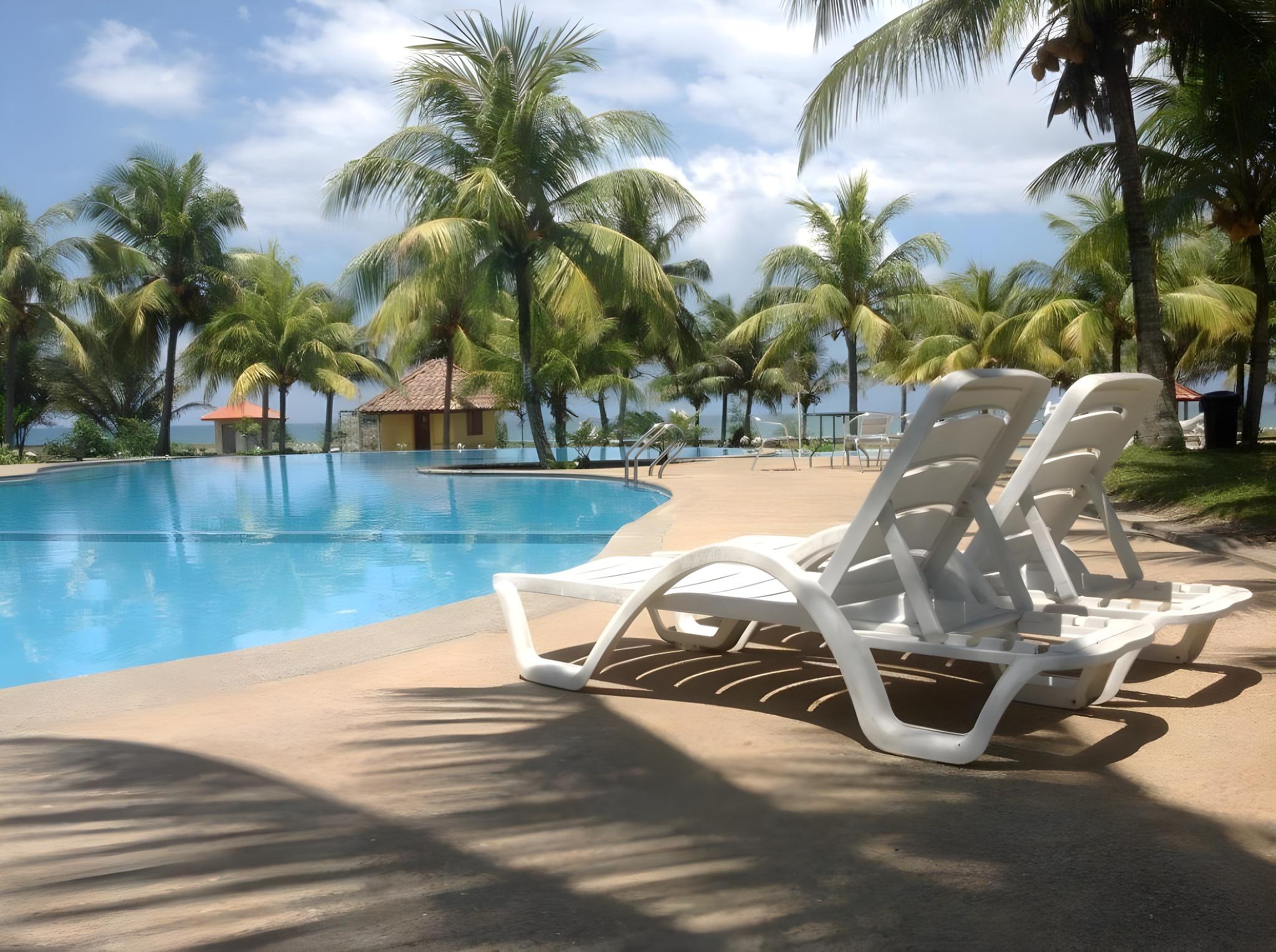 Gem Beach Resort 24/26